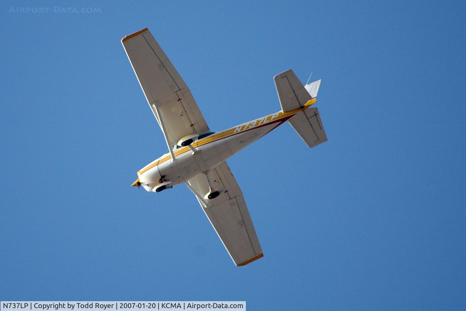 N737LP, 1977 Cessna 172N C/N 17269503, From the backyard
