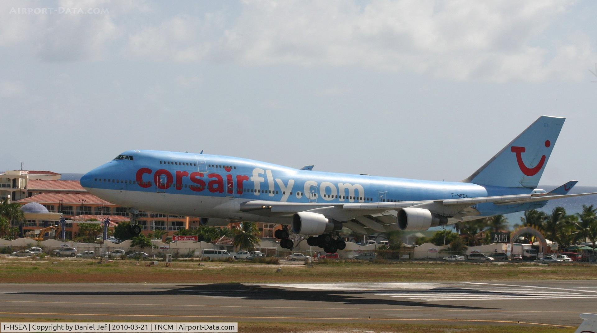 F-HSEA, 1992 Boeing 747-422 C/N 26877, Corsair F-HSEA over the tresh hold at TNCM runway 10