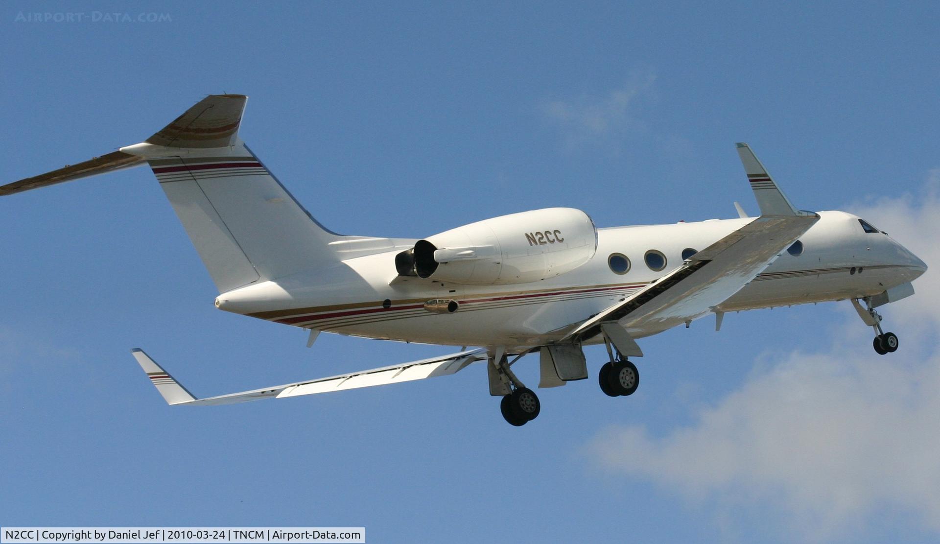 N2CC, 1998 Gulfstream Aerospace G-IV C/N 1343, N2CC departing TNCM runway 10