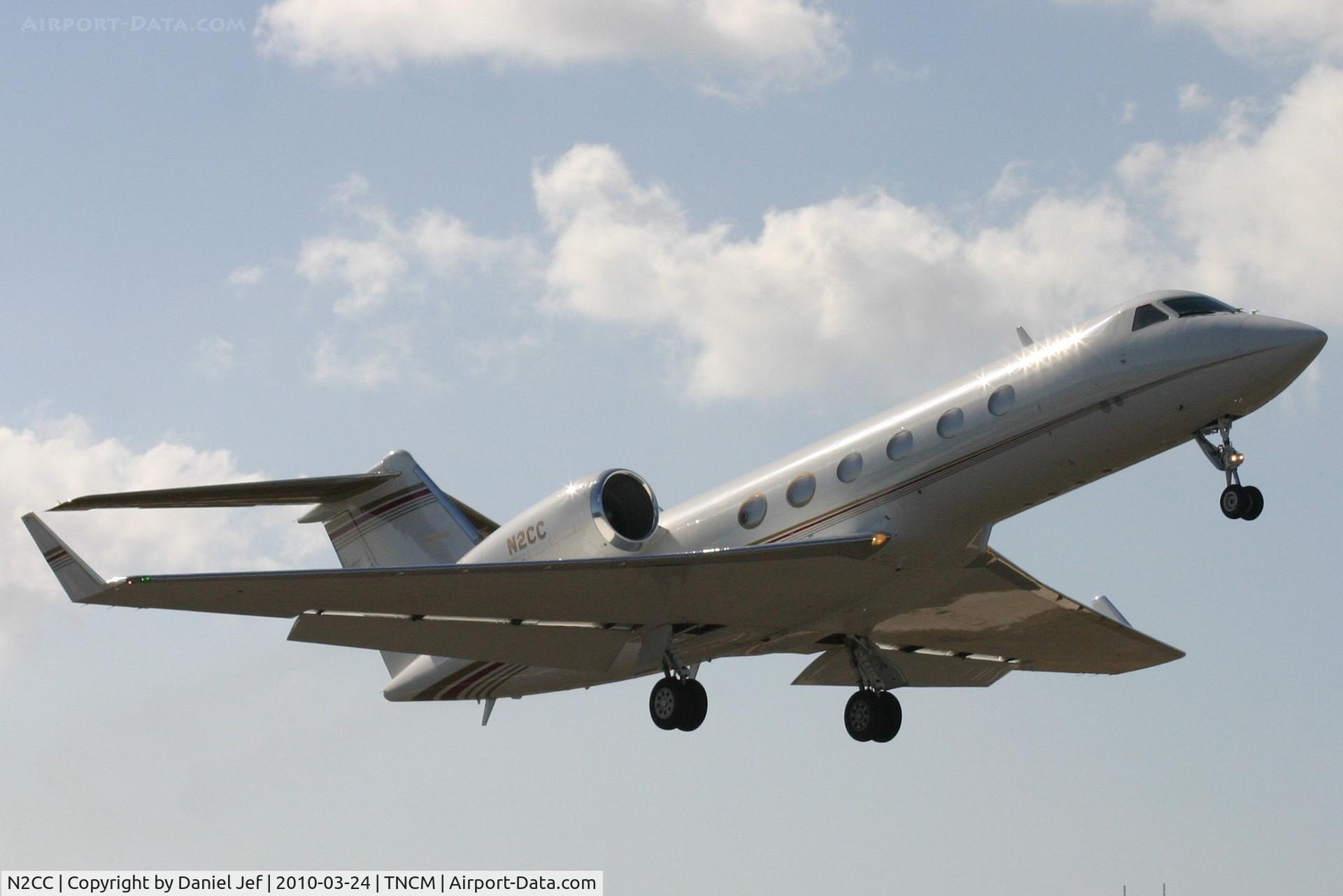 N2CC, 1998 Gulfstream Aerospace G-IV C/N 1343, N2CC departing TNCM