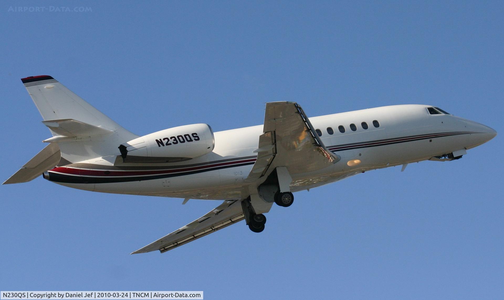 N230QS, 2005 Dassault Falcon 2000EX C/N 59, N230QS departing TNCM