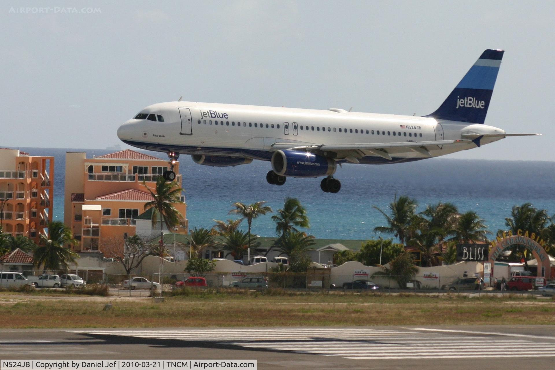 N524JB, 2001 Airbus A320-232 C/N 1528, Jet Blue N524JB landing at TNCM