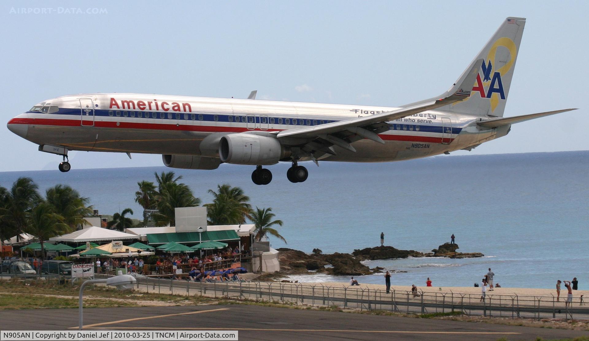 N905AN, 1999 Boeing 737-823 C/N 29507, Amerincan airlines N905AN landing at TNCM
