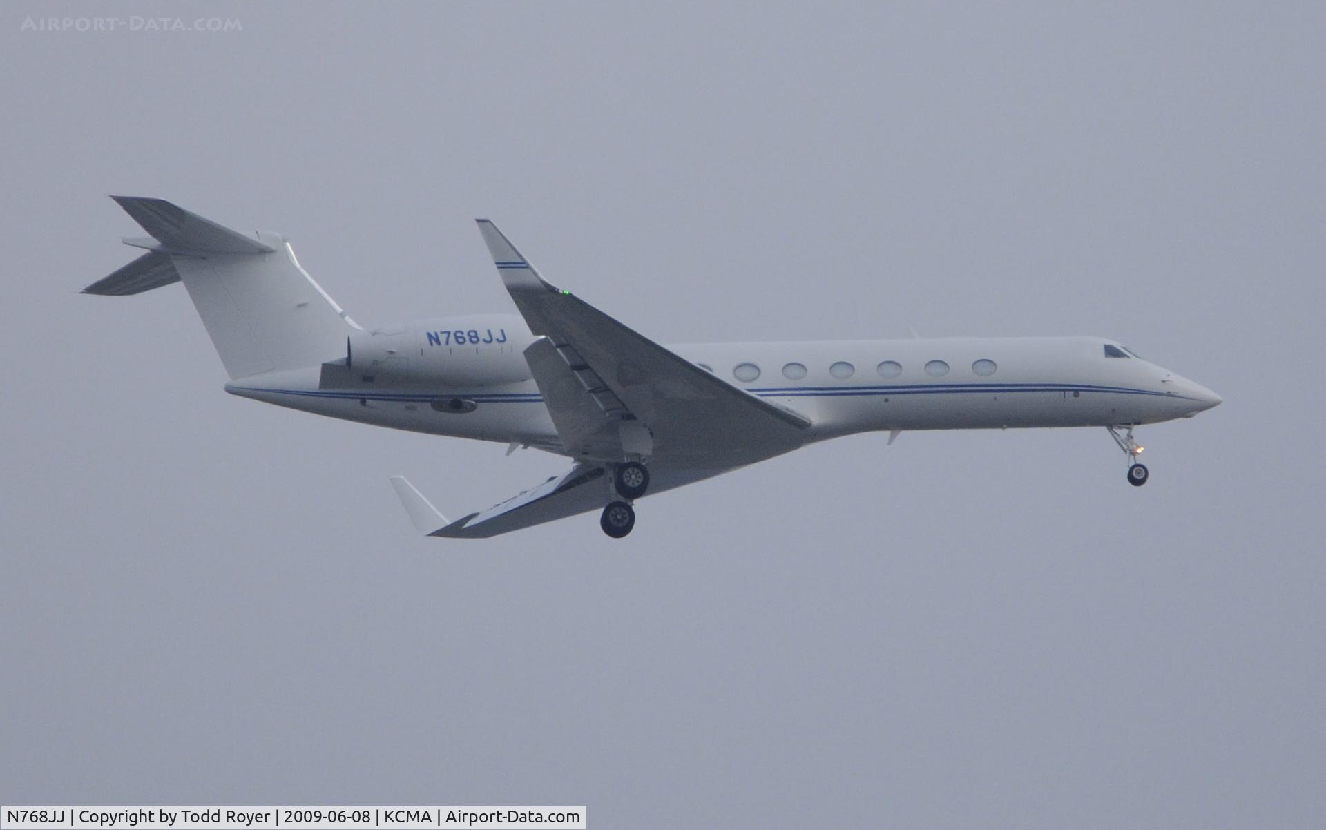 N768JJ, 2006 Gulfstream Aerospace GIV-X (G450) C/N 4064, From the backyard