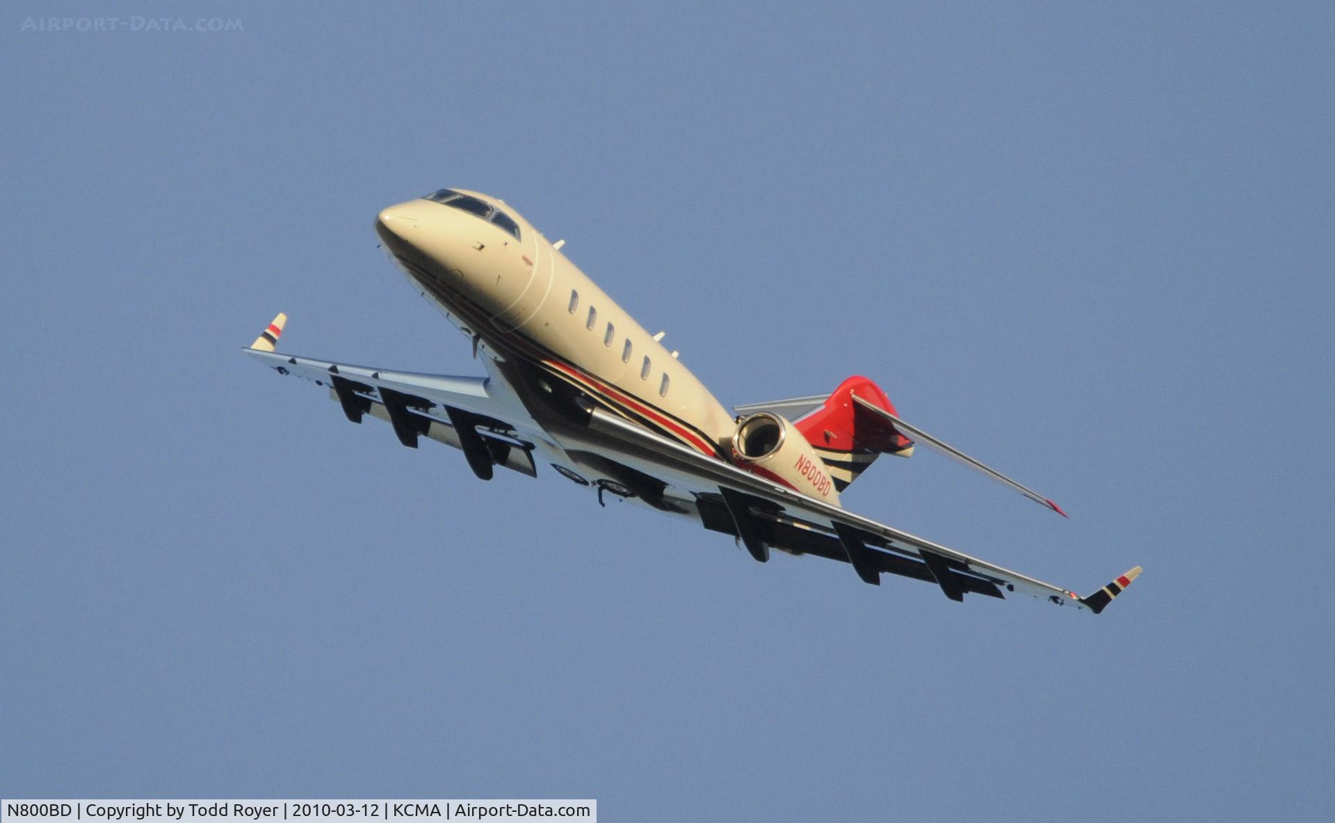 N800BD, 2009 Bombardier Challenger 300 (BD-100-1A10) C/N 20270, From the backyard