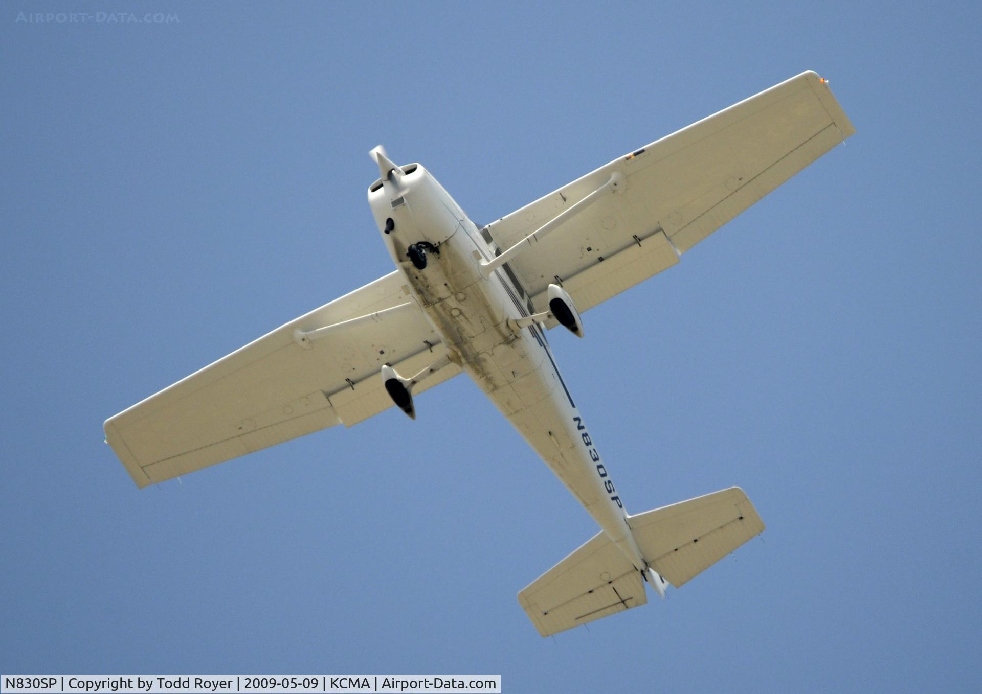 N830SP, 2001 Cessna 172S C/N 172S8745, From the backyard