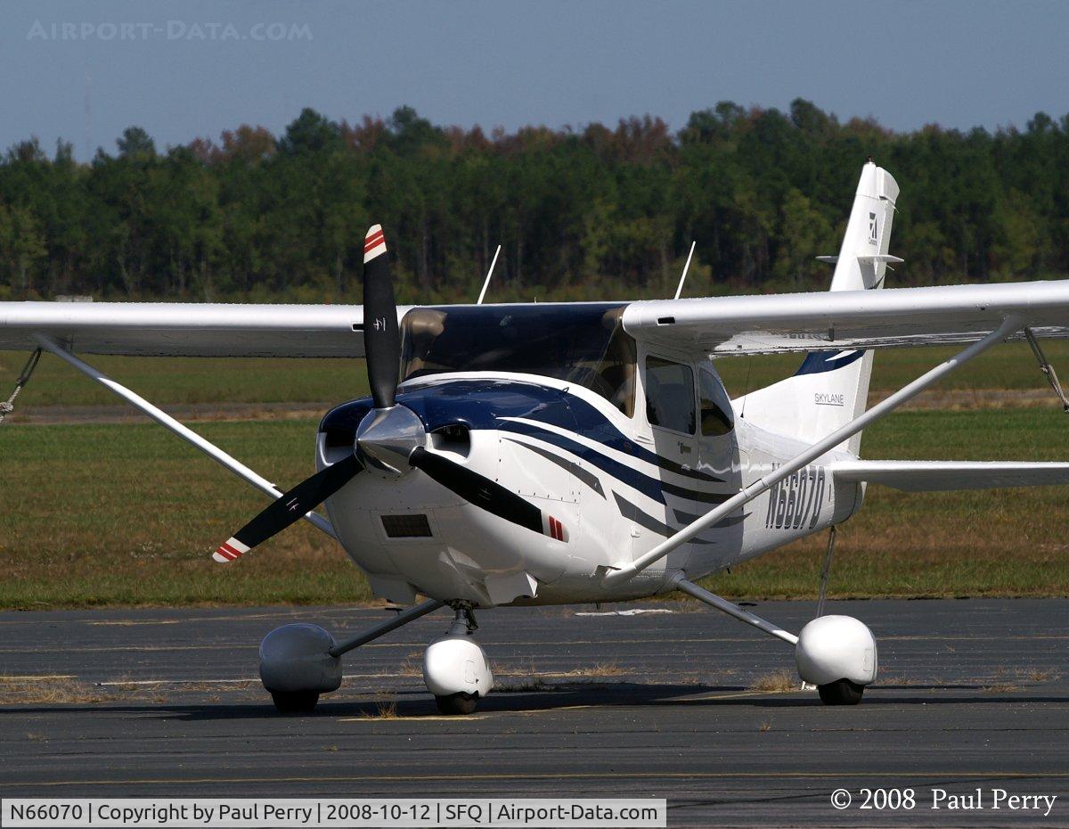 N66070, 2005 Cessna 182T Skylane C/N 18281522, Nice looking 182