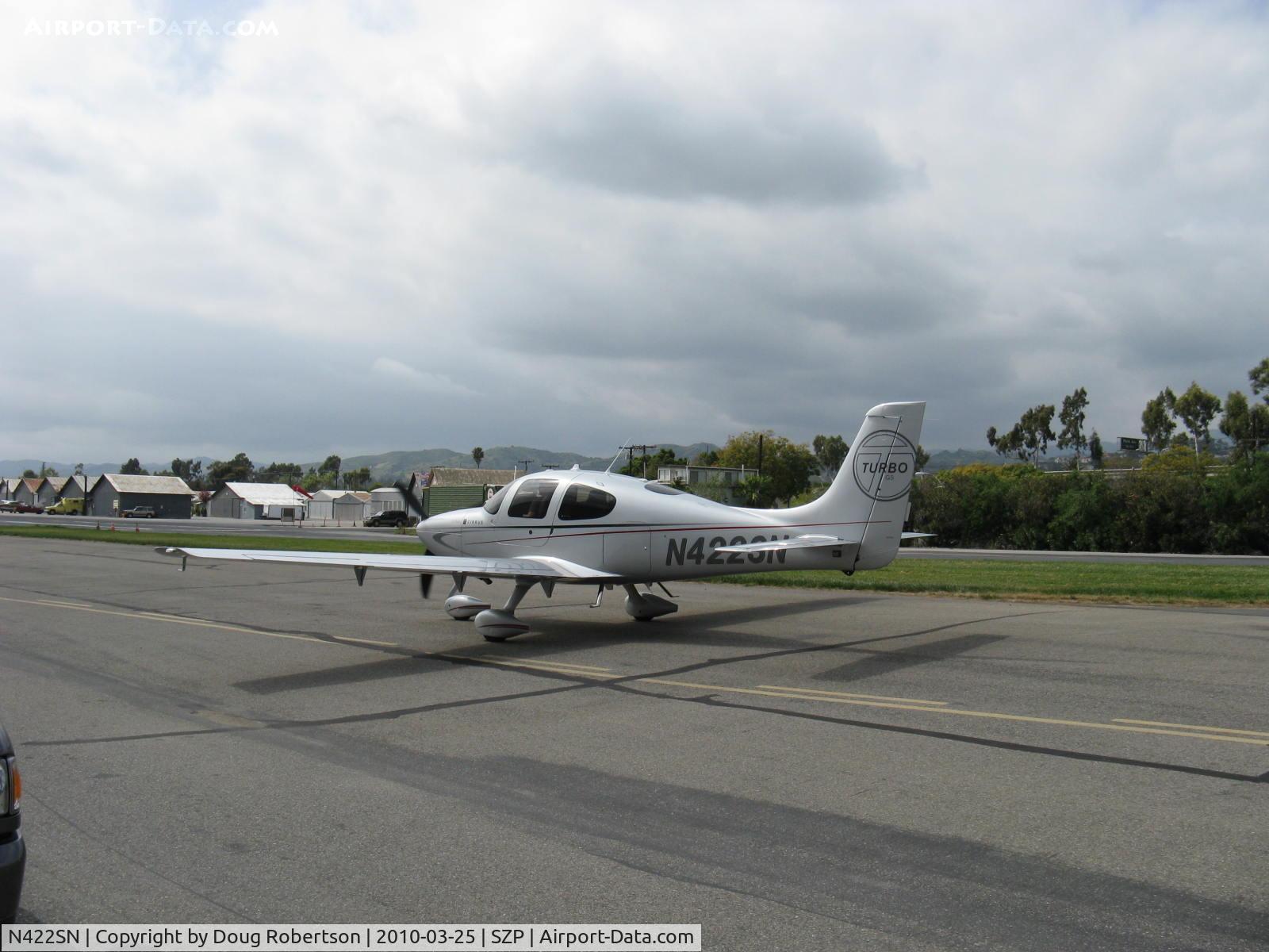 N422SN, Cirrus SR22T GS C/N 3508, 2009 Cirrus SR22 TURBO GS, Continental IO-550-N 310 Hp, Tornado Alley Turbo-normalizing, Max cruise speed 219 kts., taxi