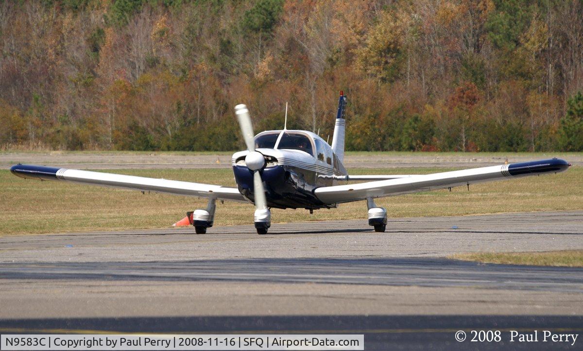 N9583C, 1978 Piper PA-32-300 Cherokee Six C/N 32-7840103, Just off the active runway