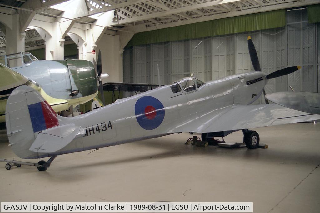 G-ASJV, 1943 Supermarine 361 Spitfire LF.IXb C/N CBAF.IX.552, Supermarine 361 Spitfire LF9B at The Imperial War Museum, Duxford in 1989.