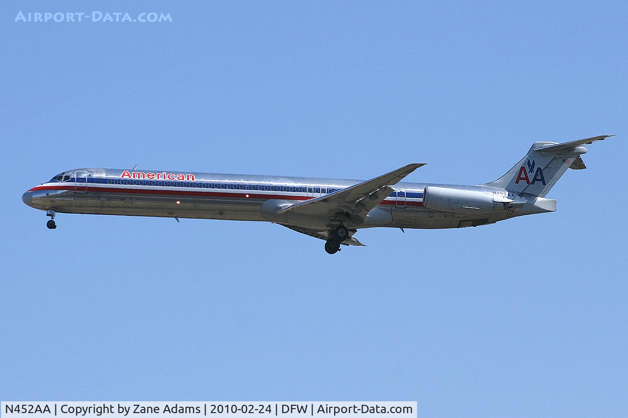 N452AA, 1988 McDonnell Douglas MD-82 (DC-9-82) C/N 49553, American Airlines at DFW