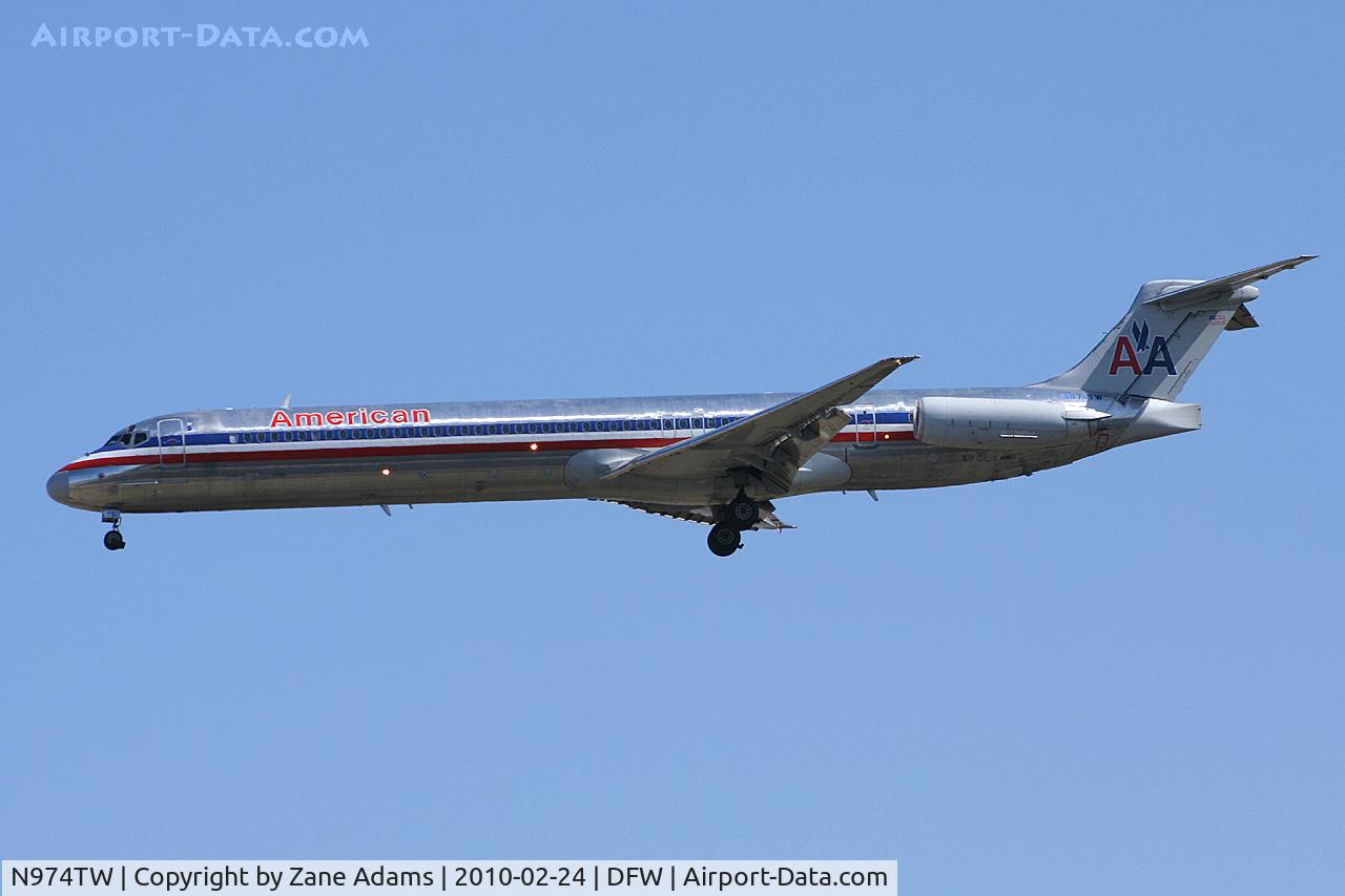 N974TW, 1999 McDonnell Douglas MD-83 (DC-9-83) C/N 53624, American Airlines at DFW