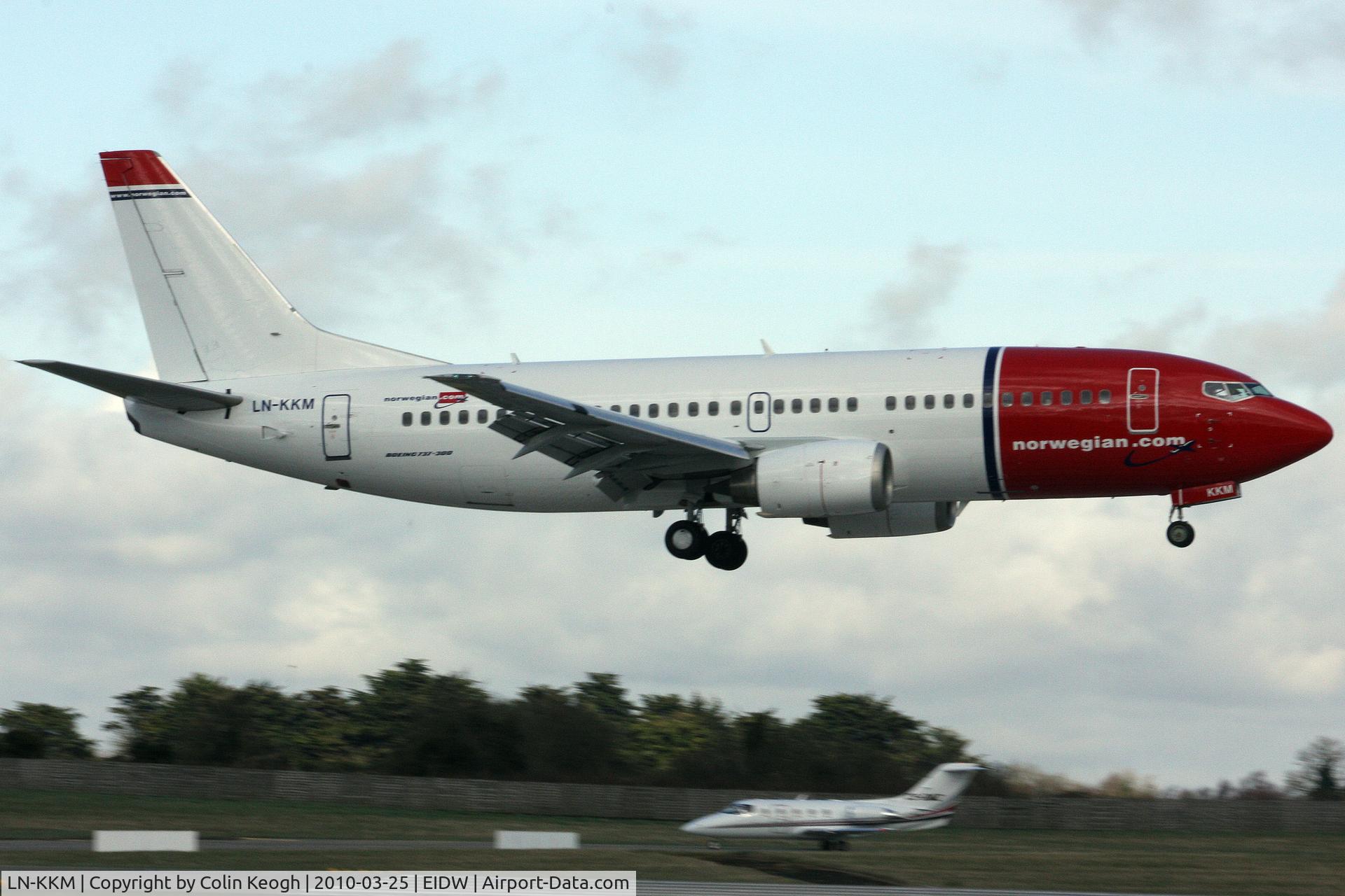 LN-KKM, 1990 Boeing 737-3Y0 C/N 24676, Early morning visiter to Dublin