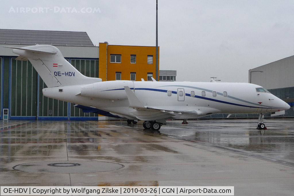 OE-HDV, 2009 Bombardier Challenger 300 (BD-100-1A10) C/N 20261, visitor