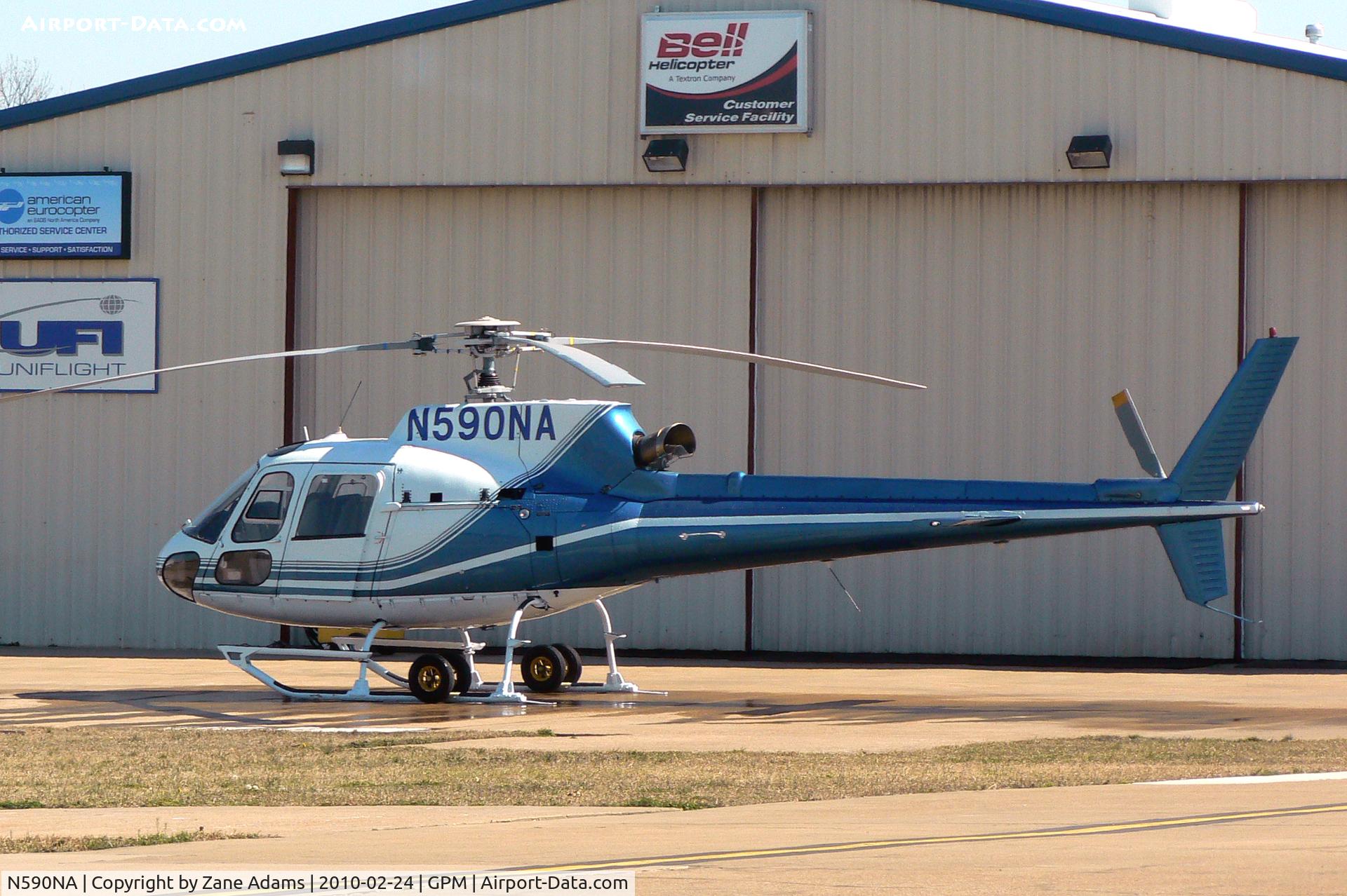 N590NA, Aerospatiale AS-350B Ecureuil C/N 1783, At Grand Prairie Municpal