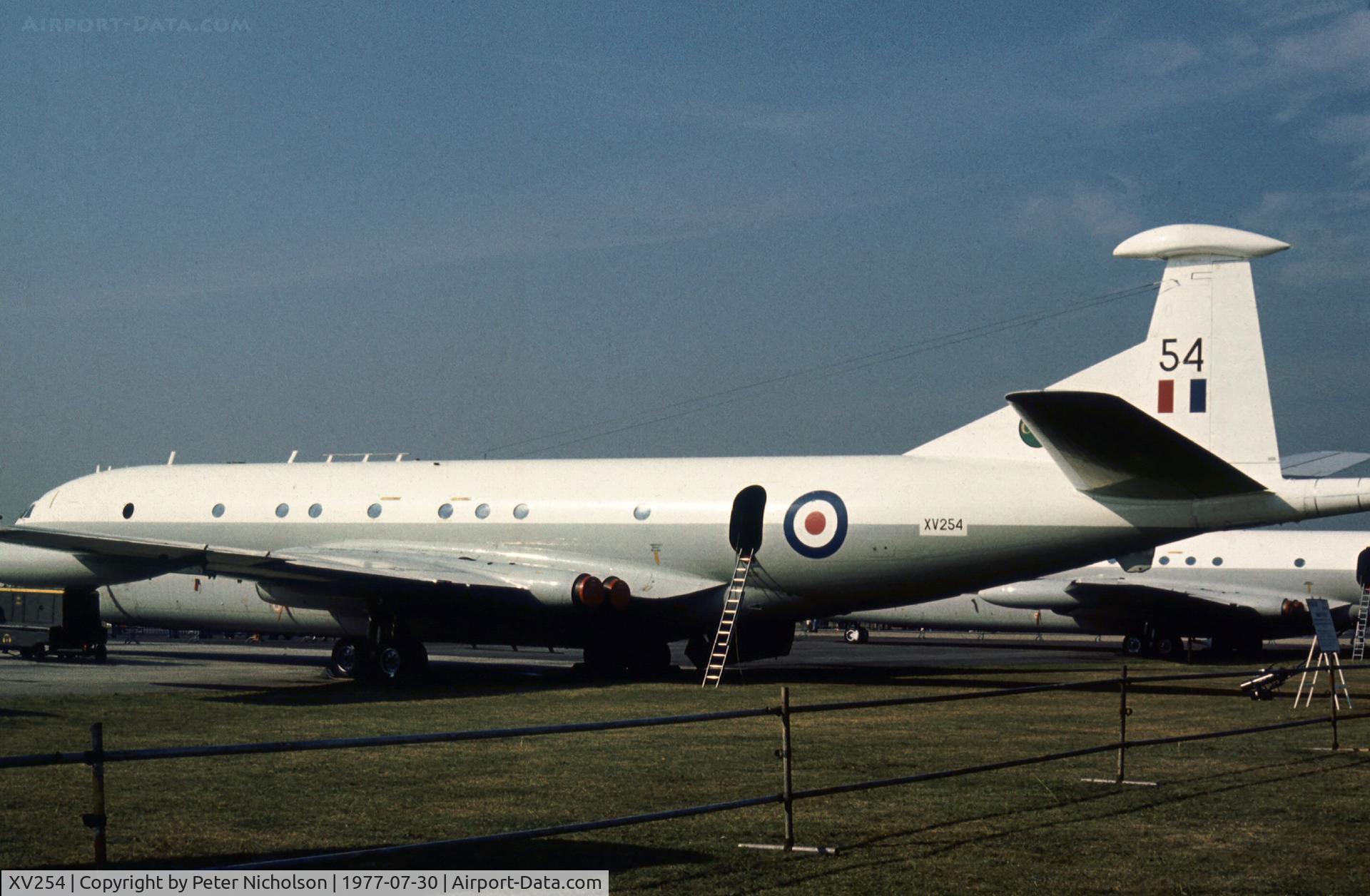 XV254, Hawker Siddeley Nimrod MR.1 C/N 8029, Nimrod MR.1 of 120 Squadron on display at the 1977 Royal Review at RAF Finningley.