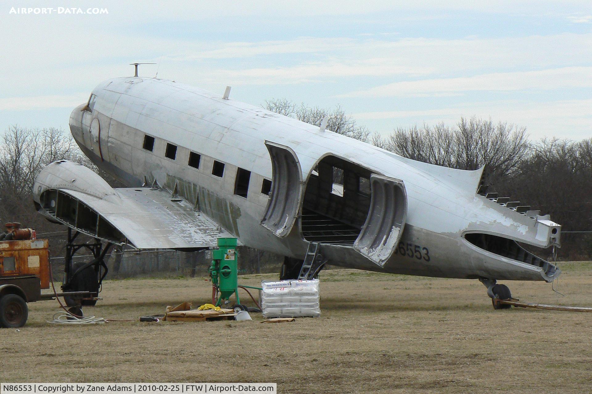 N86553, 1942 Douglas DC-3-G202A C/N 4715, At Fort Worth Meacham Field