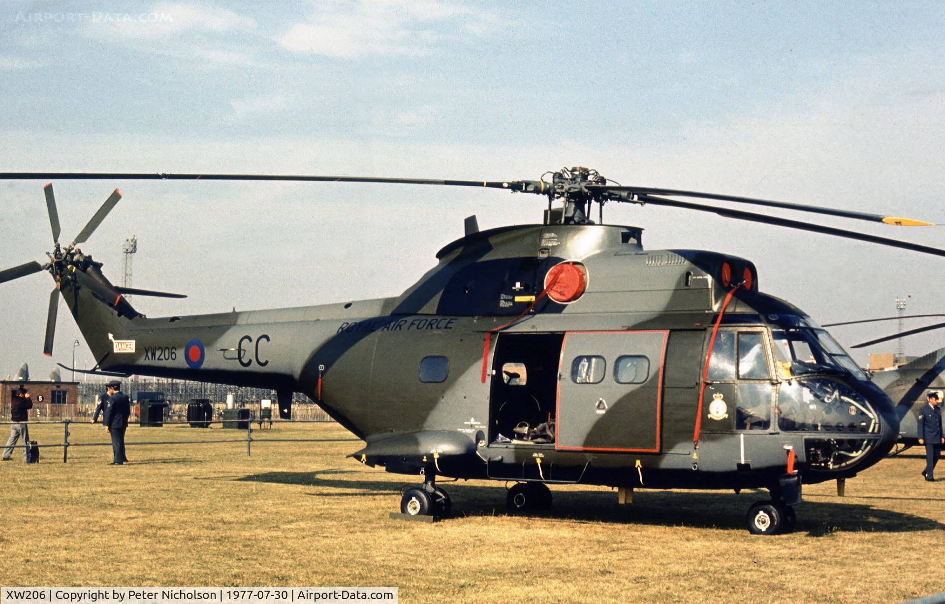 XW206, 1971 Westland Puma HC.1 C/N 1086, Puma HC.1 of 33 Squadron on display at the 1977 Royal Review at RAF Finningley.