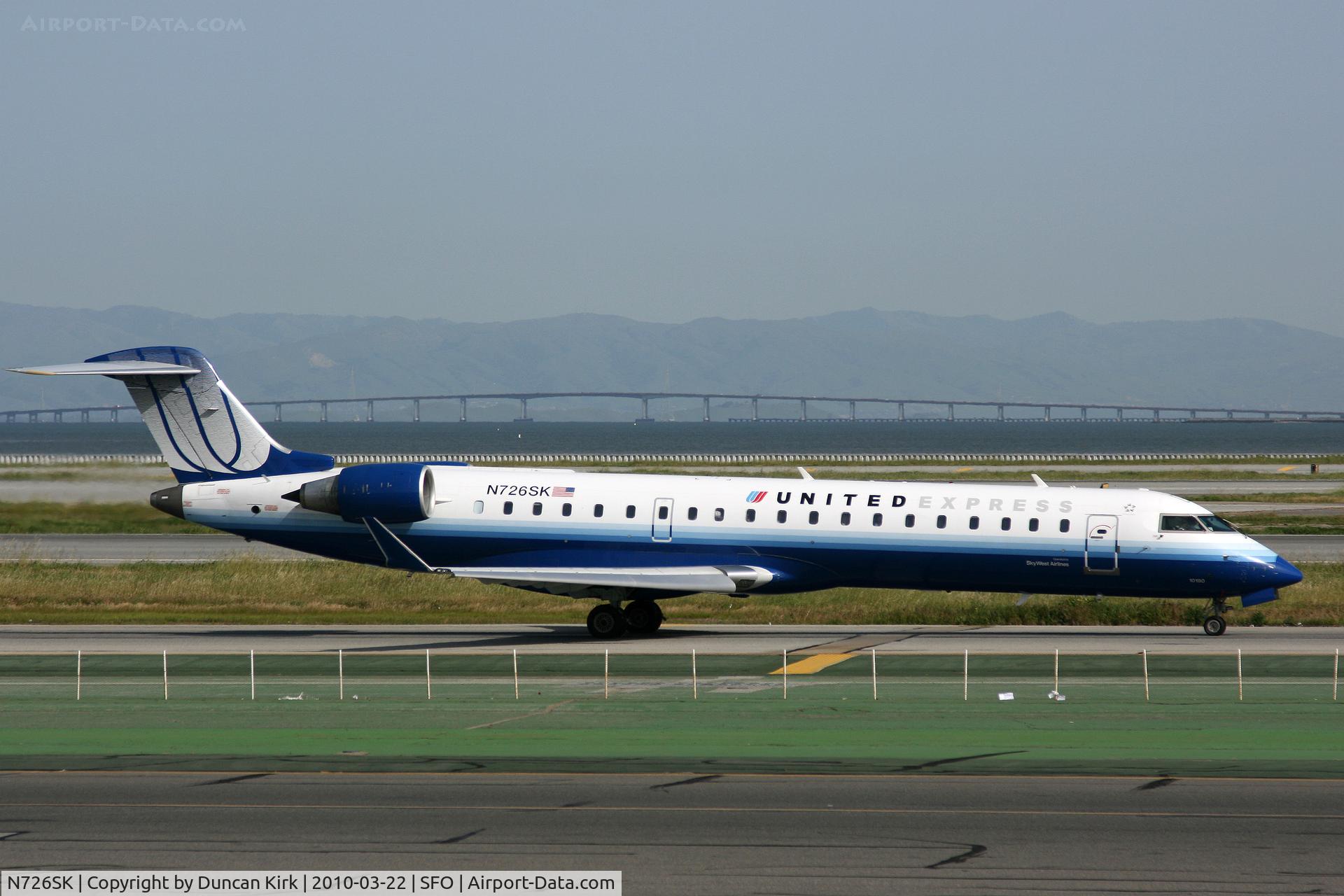 N726SK, 2005 Bombardier CRJ-701ER (CL-600-2C10) Regional Jet C/N 10190, Sharp!