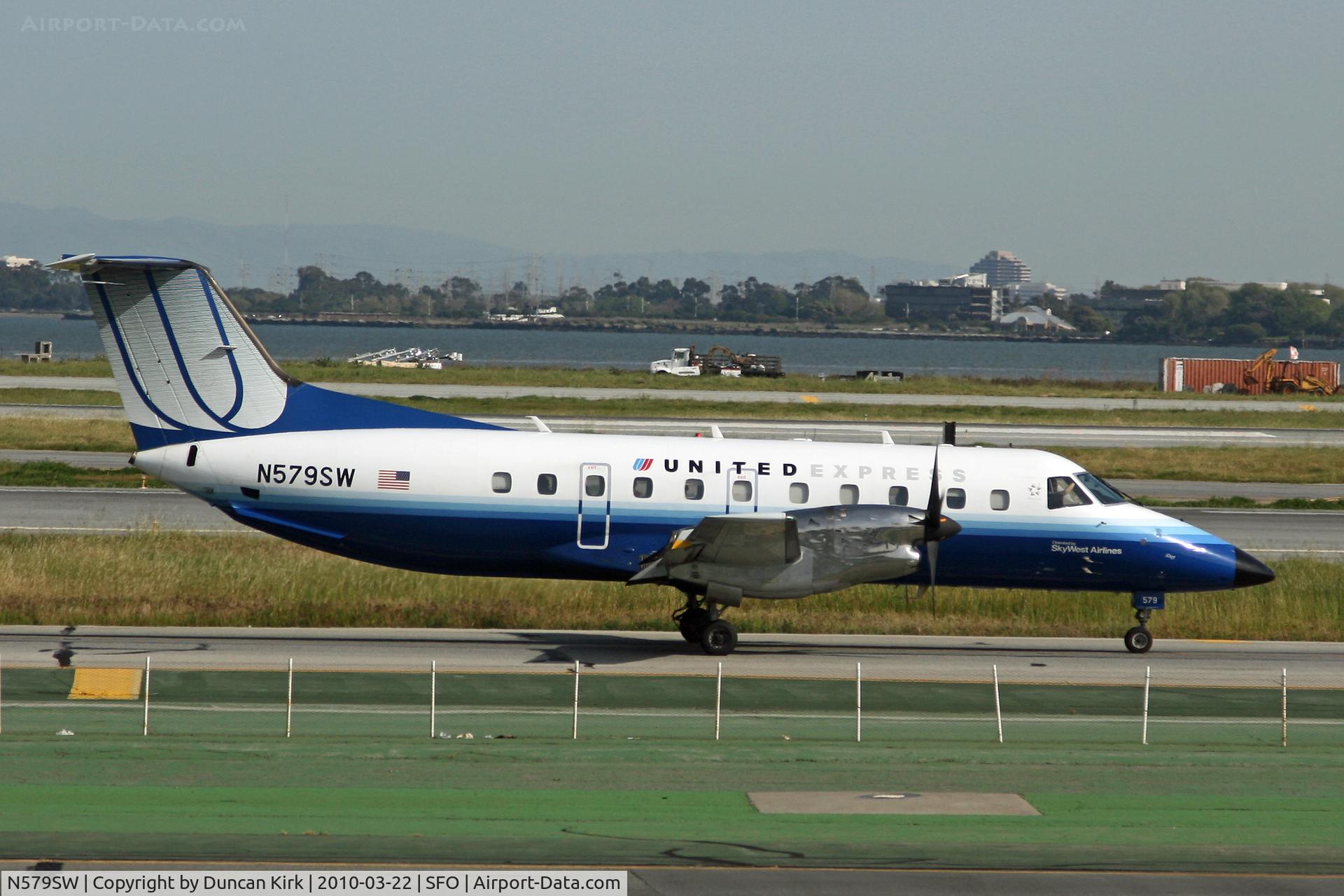 N579SW, 1998 Embraer EMB-120ER Brasilia C/N 120347, Looking much nicer in new colors