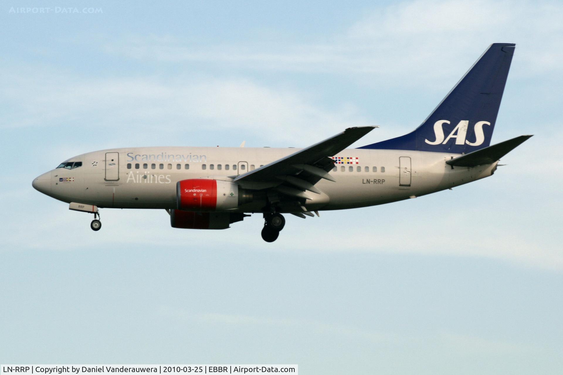 LN-RRP, 1999 Boeing 737-683 C/N 28311, Arrival of flight SK589 to RWY 25L