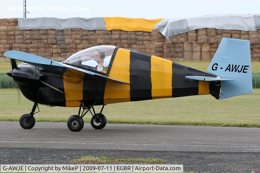 G-AWJE, 1968 Tipsy T-66 Nipper Mk 3 C/N S121, Taxiing for departure at Breighton.