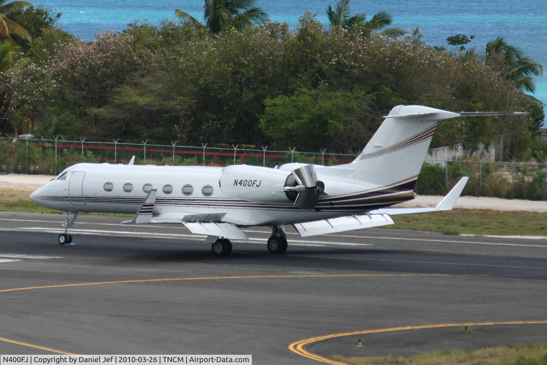 N400FJ, 2002 Gulfstream Aerospace G-IV C/N 1494, N400FJ making use of all there stopping power