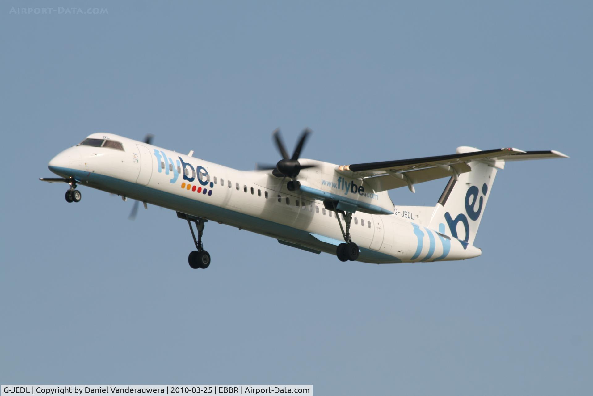 G-JEDL, 2002 De Havilland Canada DHC-8-402Q Dash 8 C/N 4067, Arrival of flight BE5931 to RWY 25L