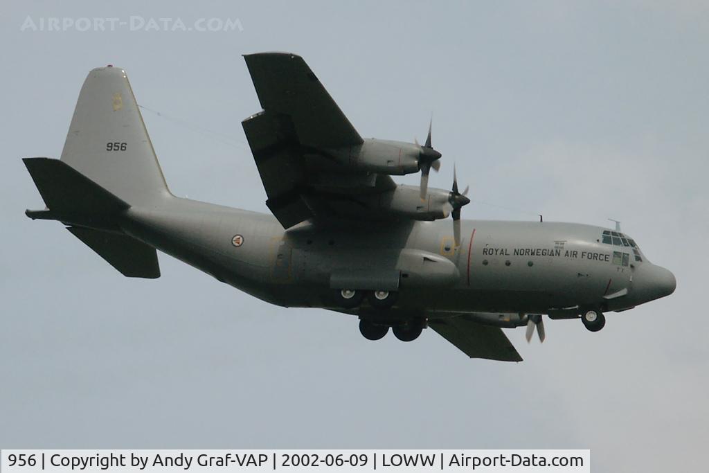 956, 1969 Lockheed C-130H Hercules C/N 382-4338, Norway - Air Force L-130