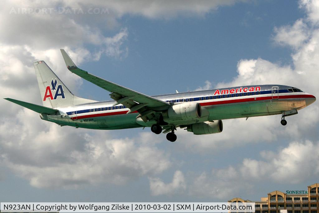N923AN, 1999 Boeing 737-823 C/N 29524, visitor