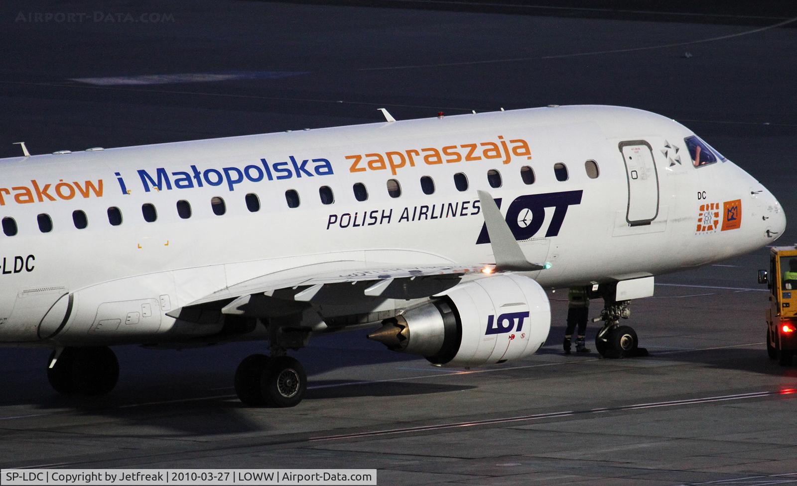 SP-LDC, 2004 Embraer 170ST (ERJ-170-100ST) C/N 17000025, LOT Polish Airlines 2004 Embraer ERJ-170-100ST, c/n: 17000025 ; Krakow special paint scheme close-up