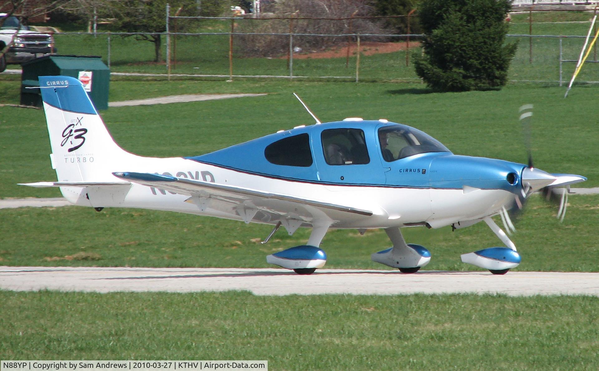 N88YP, 2007 Cirrus SR22 G3 GTSX Turbo C/N 2584, Taking off from 17