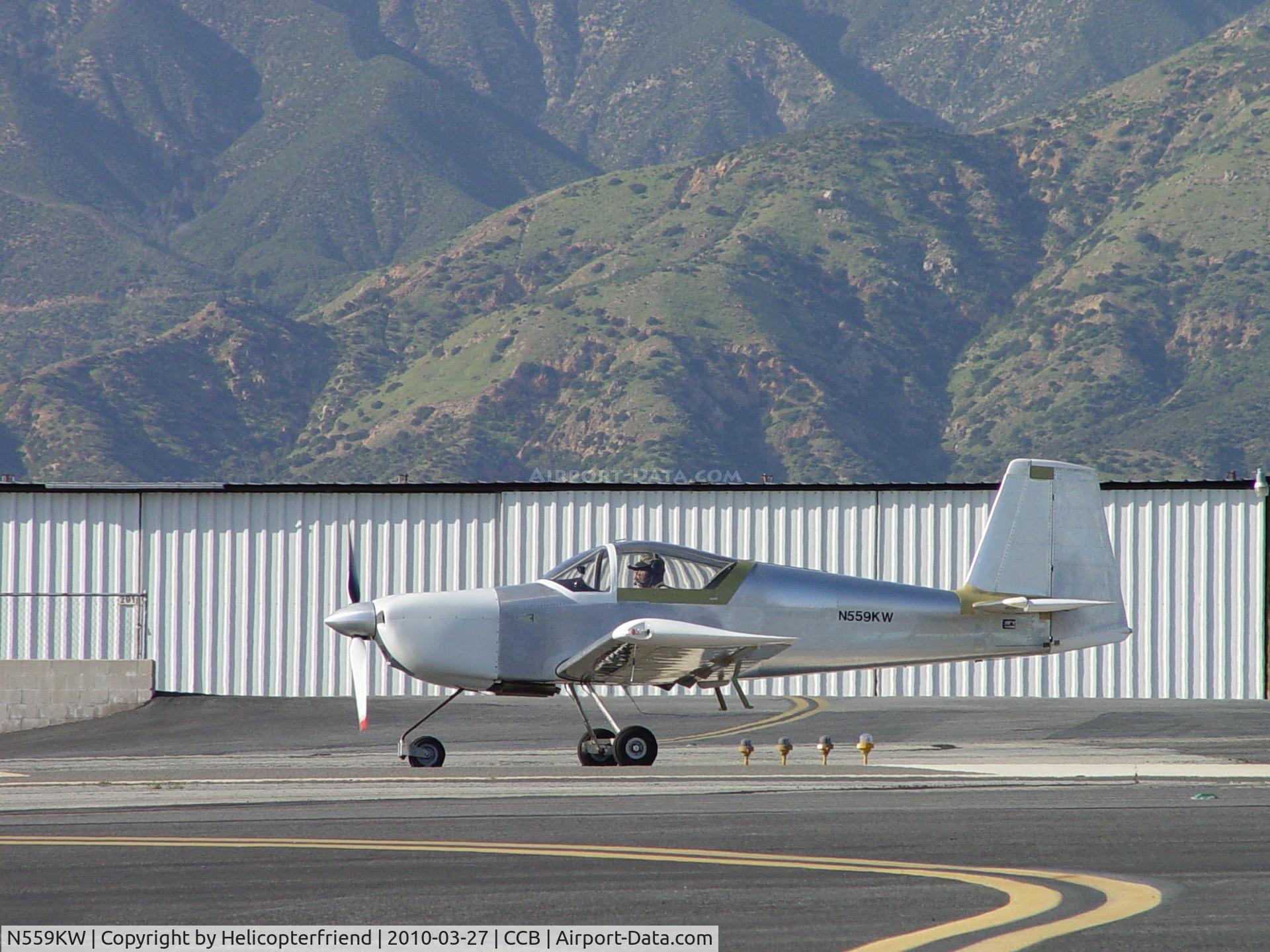 N559KW, Vans RV-9A C/N 90770, Starting to roll westbound for take off