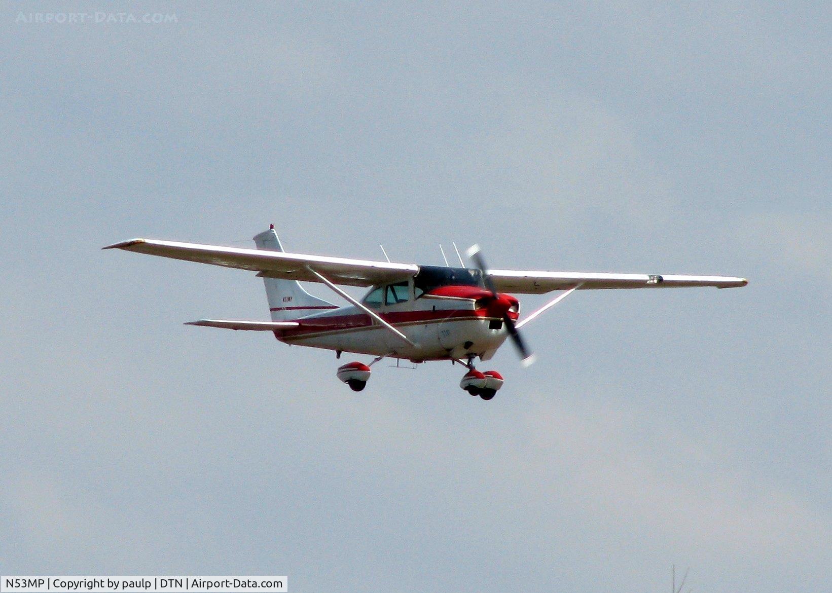 N53MP, 1969 Cessna 182N Skylane C/N 18260096, Touch and go at Downtown Shreveport.
