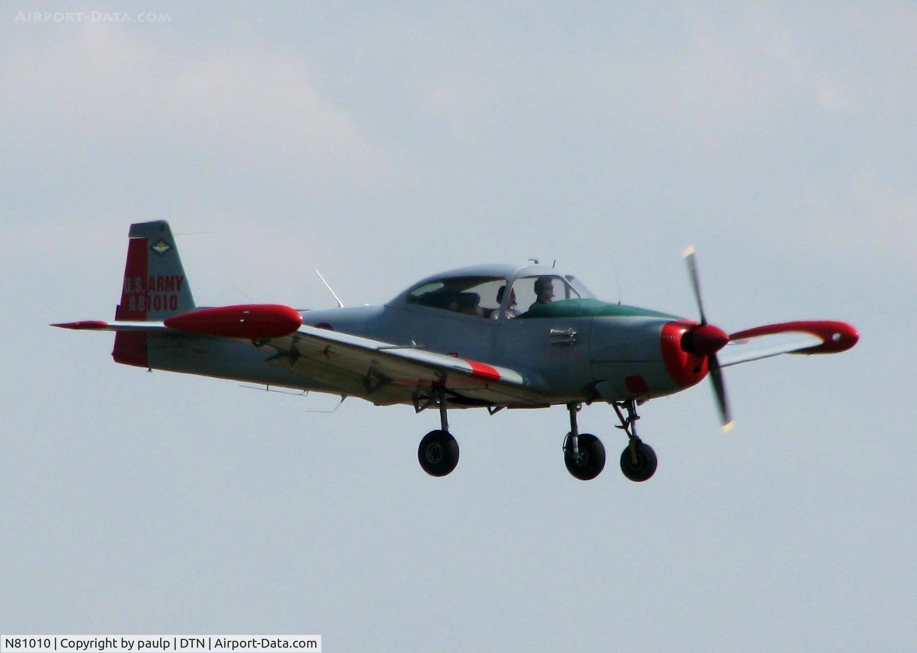 N81010, 1946 North American Navion (NA-145) C/N NAV-4-434, Landing on runway 14 at Downtown Shreveport.
