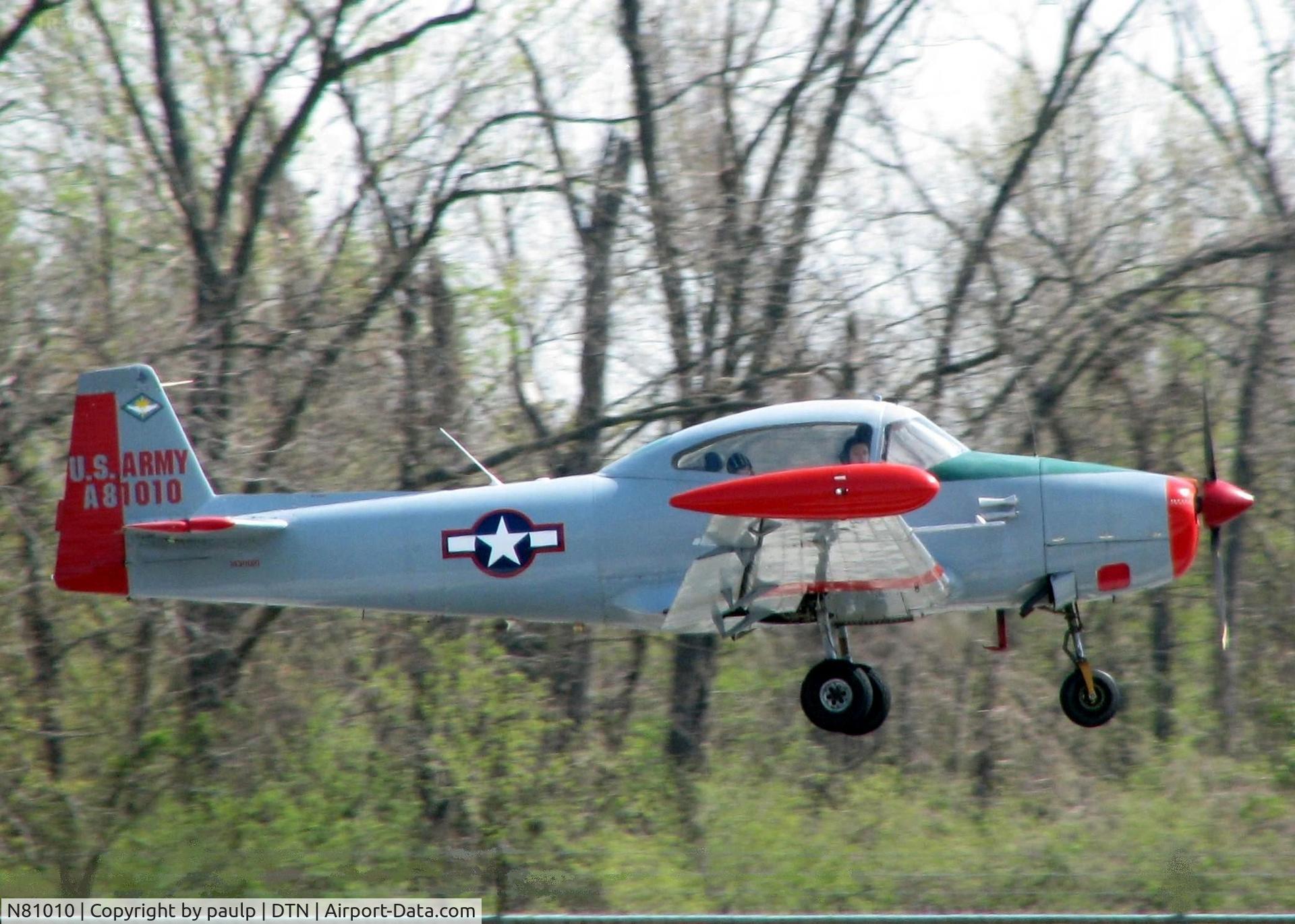 N81010, 1946 North American Navion (NA-145) C/N NAV-4-434, Landing on runway 14 at Downtown Shreveport.