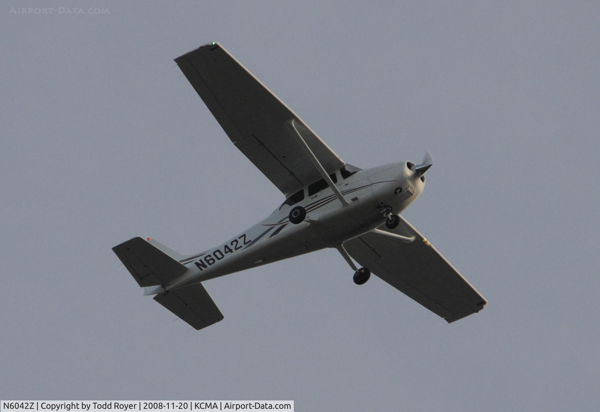 N6042Z, 2006 Cessna 172S C/N 172S10230, From the backyard