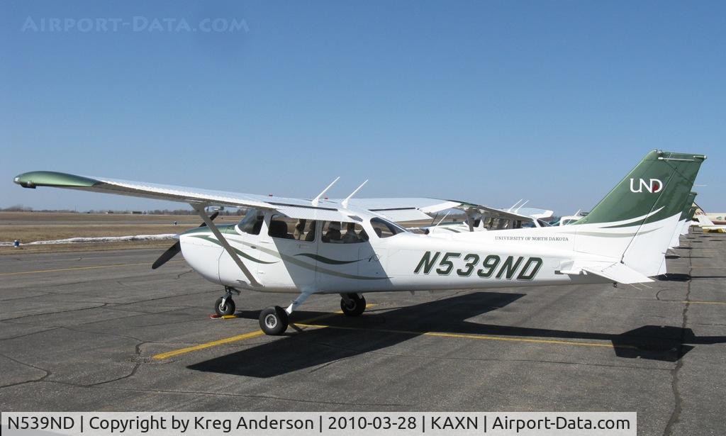 N539ND, 2008 Cessna 172S C/N 172S10850, Cessna 172S Skyhawk from the University of North Dakota.