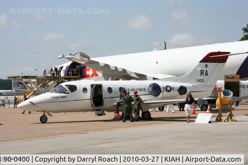 90-0400, 1990 Beechcraft T-1A Jayhawk C/N TT-3, USAF T-1A on display, based as a trainer at KRND.