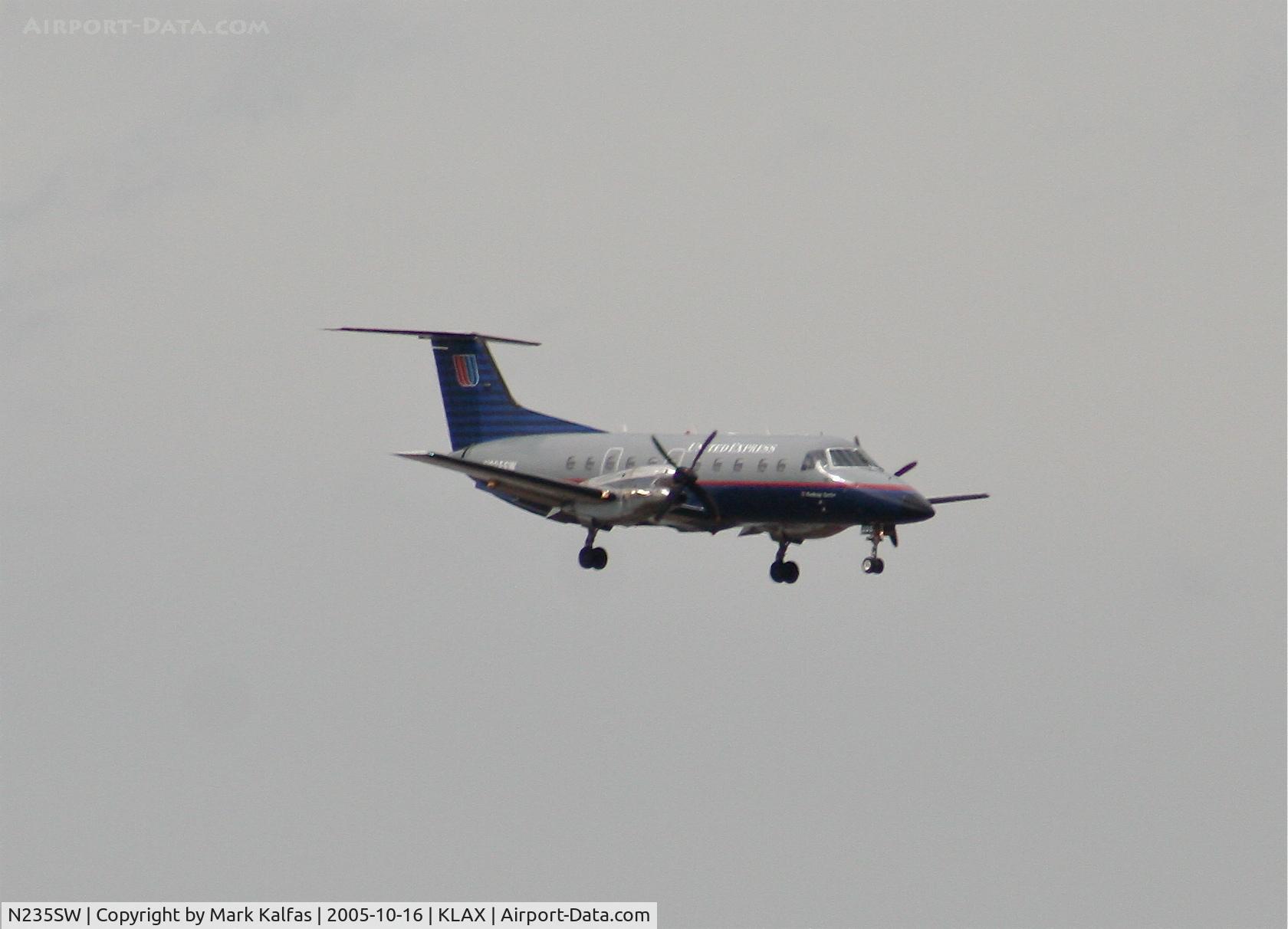 N235SW, Embraer EMB-120ER Brasilia C/N 120310, SkyWest Embraer EMB-120ER N235SW, 7R approach KLAX.