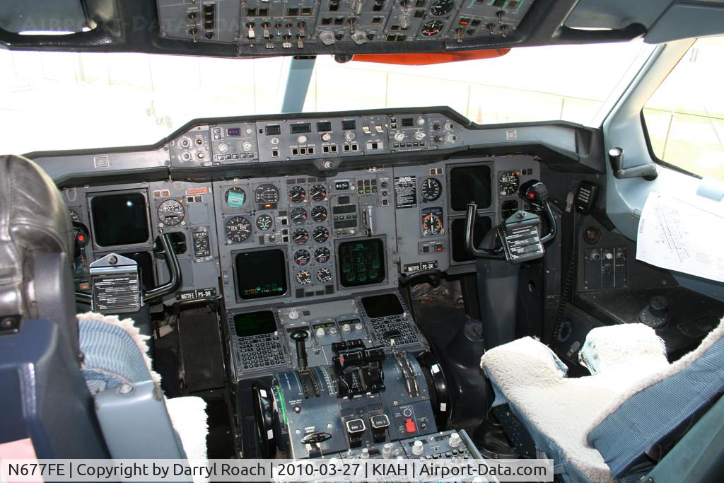 N677FE, 1998 Airbus A300F4-605R C/N 791, A306 cockpit.