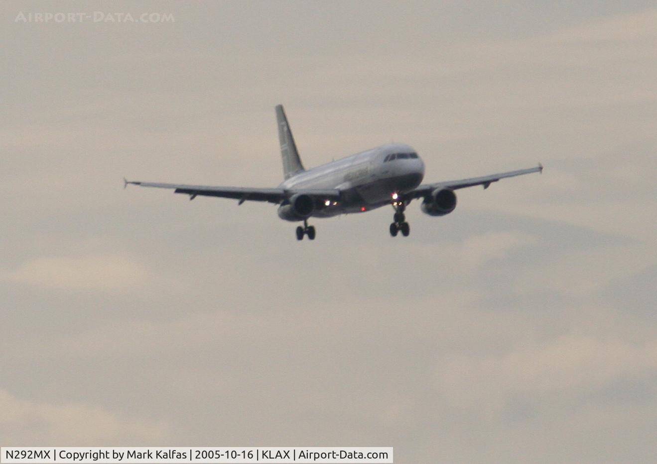N292MX, 1992 Airbus A320-231 C/N 292, Mexicana Airbus A320-231, N292MX 7R approach KLAX.