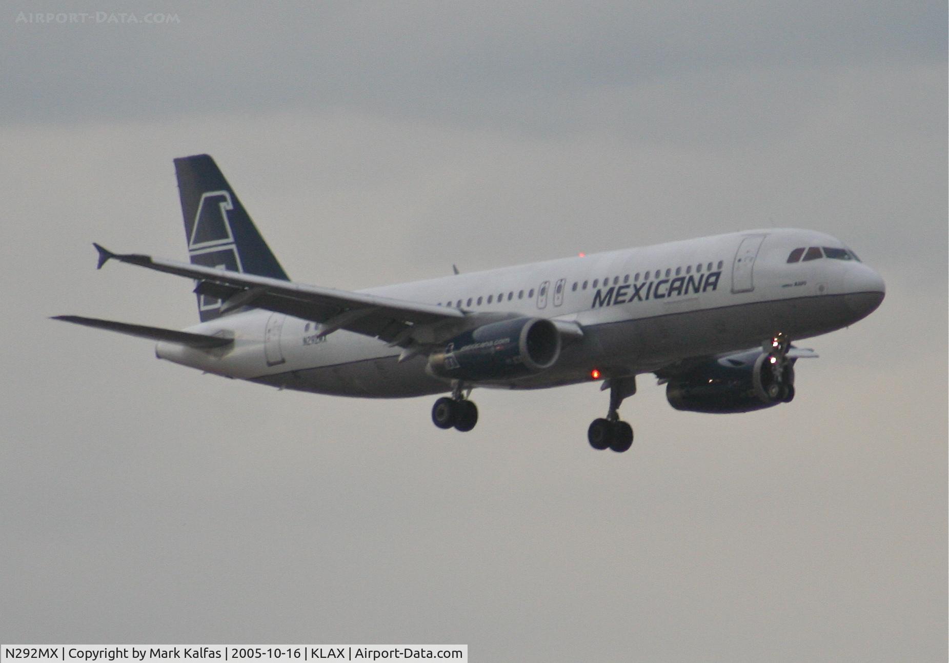 N292MX, 1992 Airbus A320-231 C/N 292, Mexicana Airbus A320-231, N292MX 7R approach KLAX.
