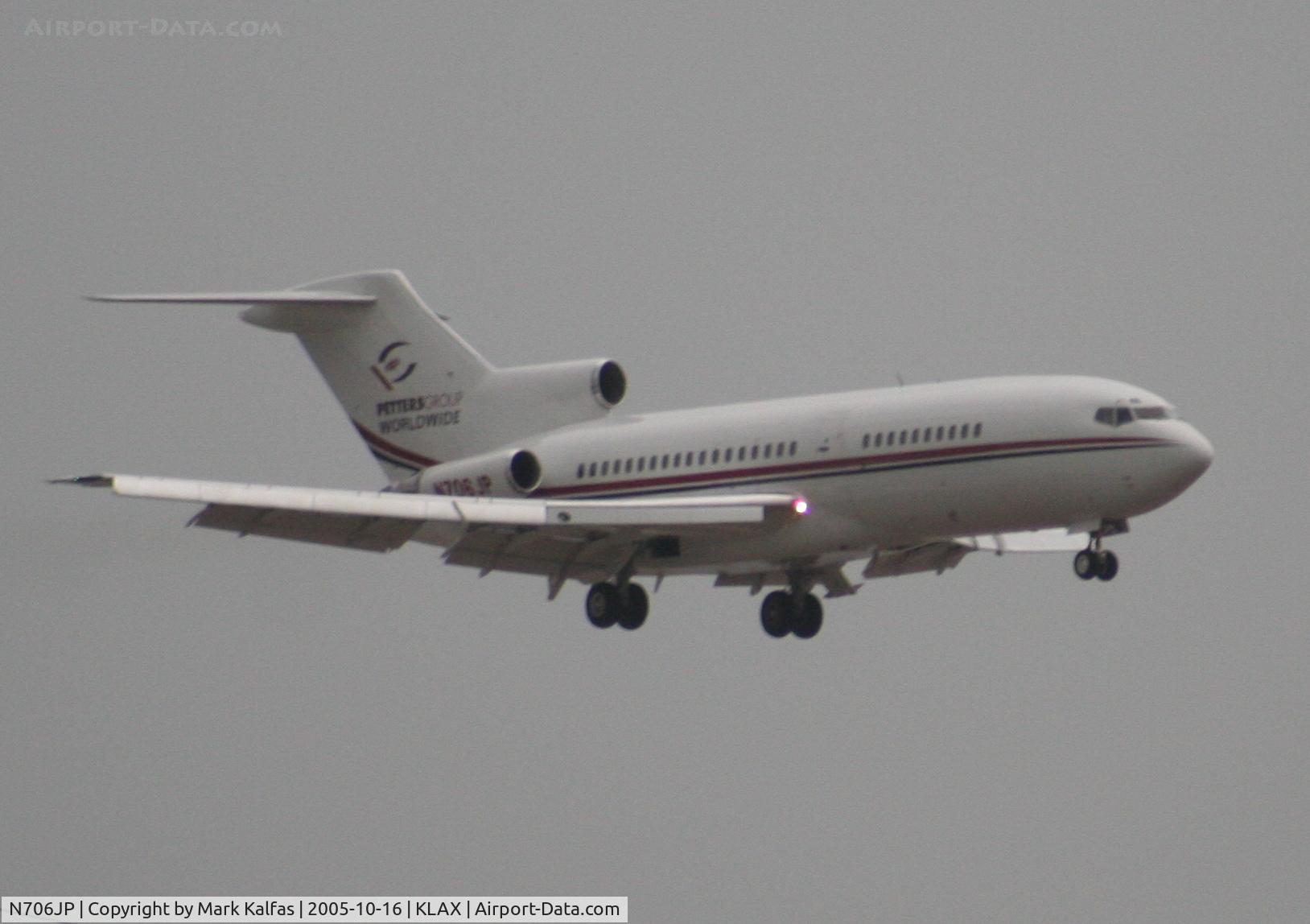 N706JP, 1967 Boeing 727-35 C/N 19835, Peters Group Boeing 727-35 N706JP, 7R approach KLAX.