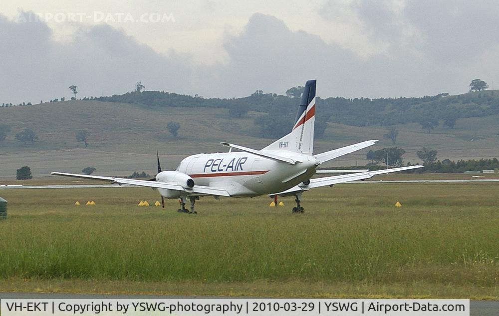 VH-EKT, 1987 Saab 340A C/N 340A-085, PelAir VH-EKT SAAB 340A(F) at YSWG.