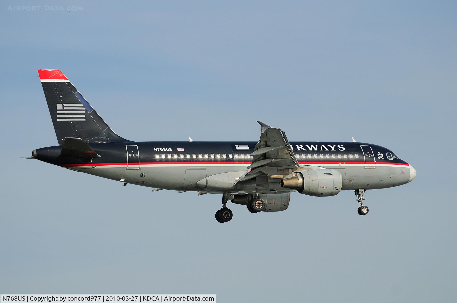 N768US, 2000 Airbus A319-112 C/N 1389, Seen at KDCA on 3/27/2010