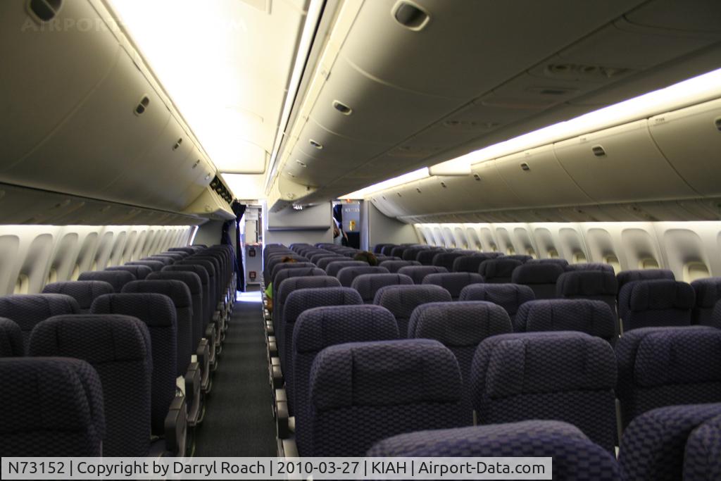 N73152, 2000 Boeing 767-224ER C/N 30431, Coach cabin, B762.