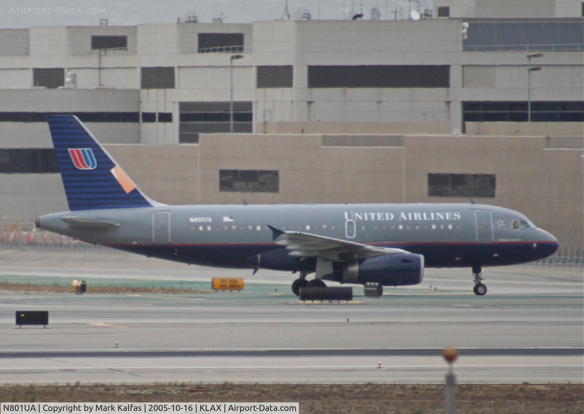 N801UA, 1997 Airbus A319-131 C/N 686, United Airlines Airbus A319-131 N801UA, taxiway Charlie KLAX.
