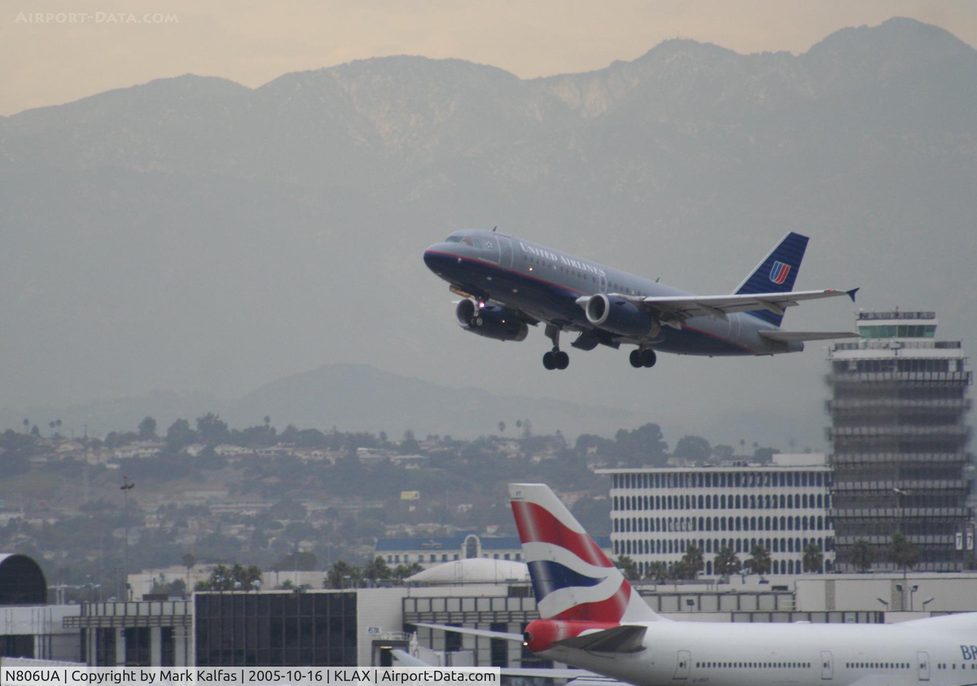 N806UA, 1998 Airbus A319-131 C/N 788, United Airlines Airbus A319-131 N806UA, 25R departure KLAX.