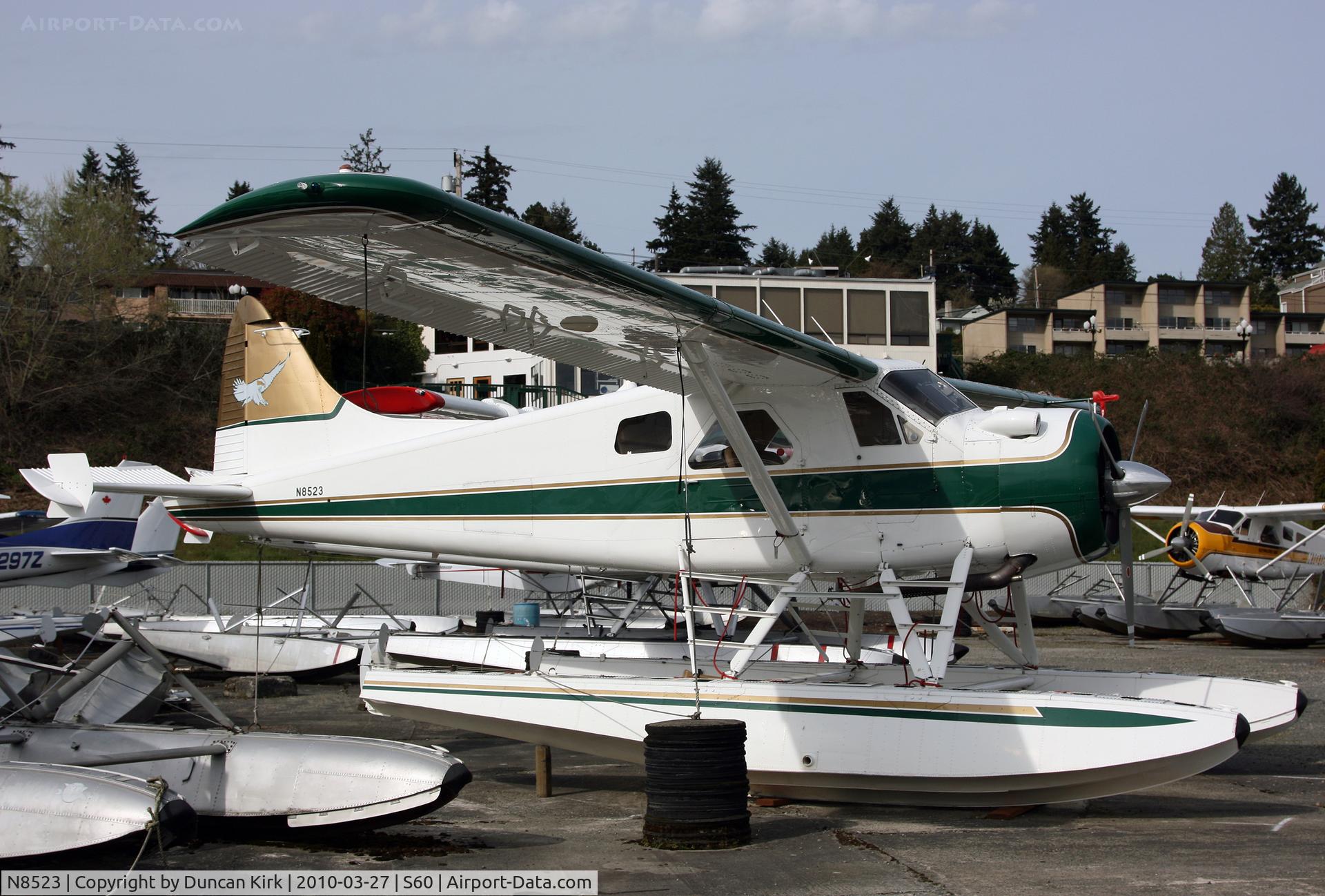 N8523, 1958 De Havilland Canada U-6A Beaver C/N 1262/1829 (57-6161), The land storage space is clearing now Spring is here